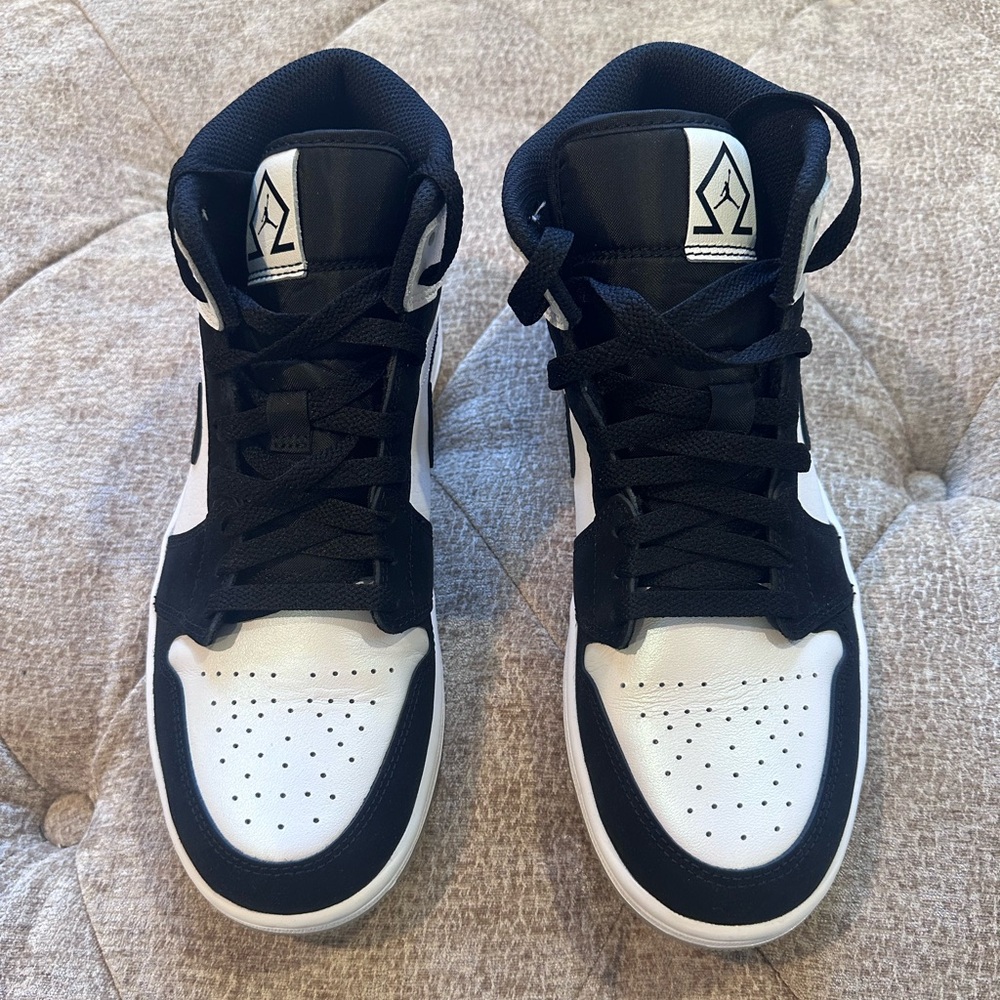 Air Jordan 1 Diamond Mid